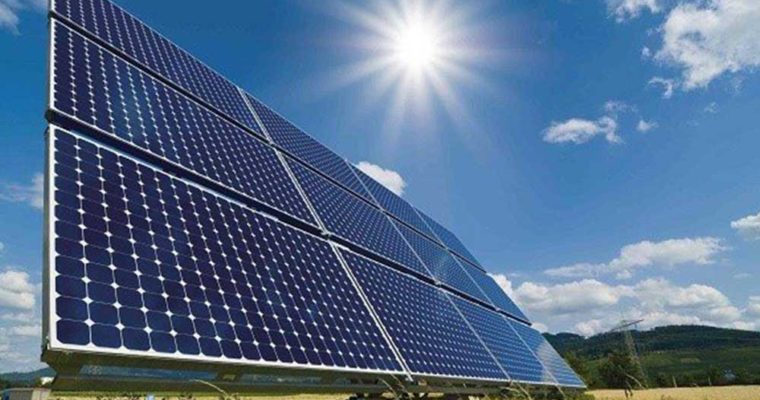 احداث نیروگاه برق خورشیدی ۱۰ مگاواتی در دانشگاه کاشان